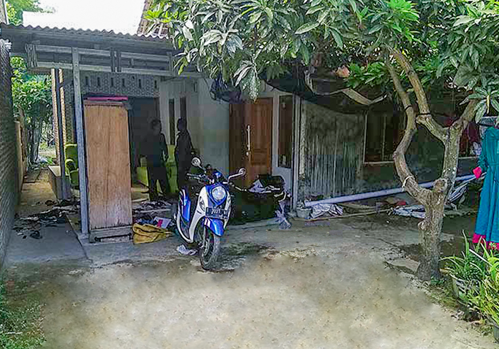 RUMAH DI KAB. KARAWANG - NPL344-1 - foto 3